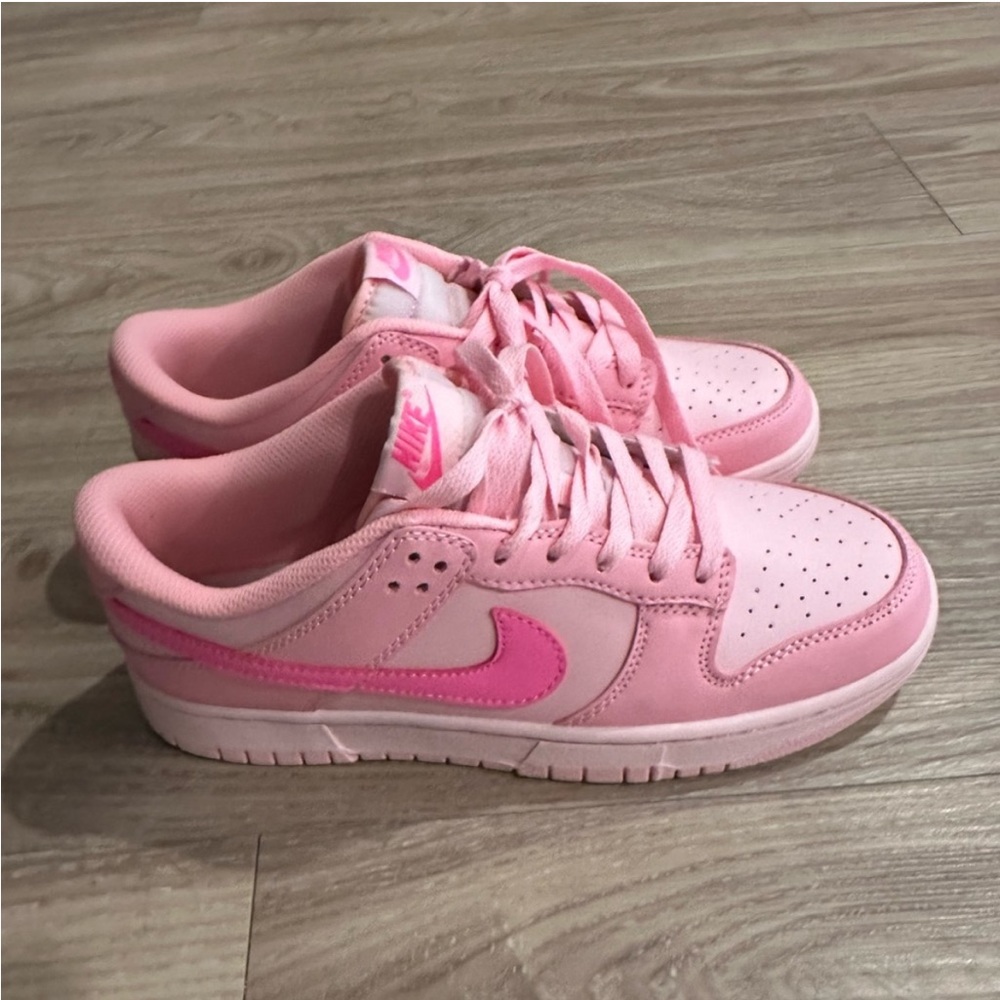 New pink Nike Dunks